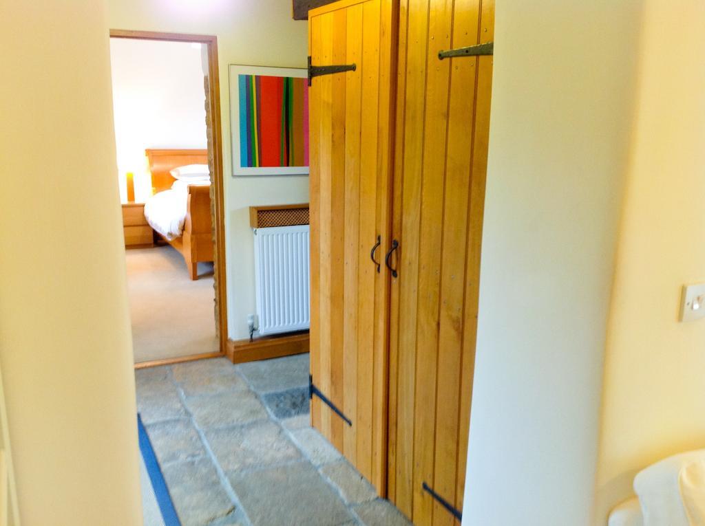 Вилла Whitley Coach House Экстерьер фото