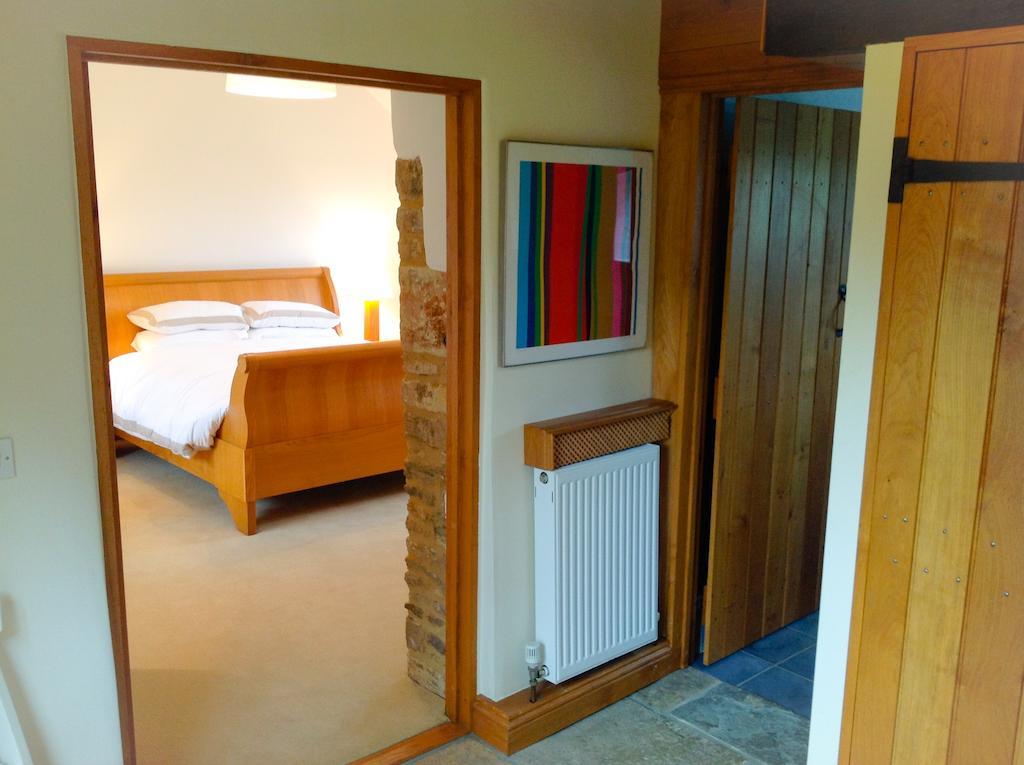 Вилла Whitley Coach House Экстерьер фото