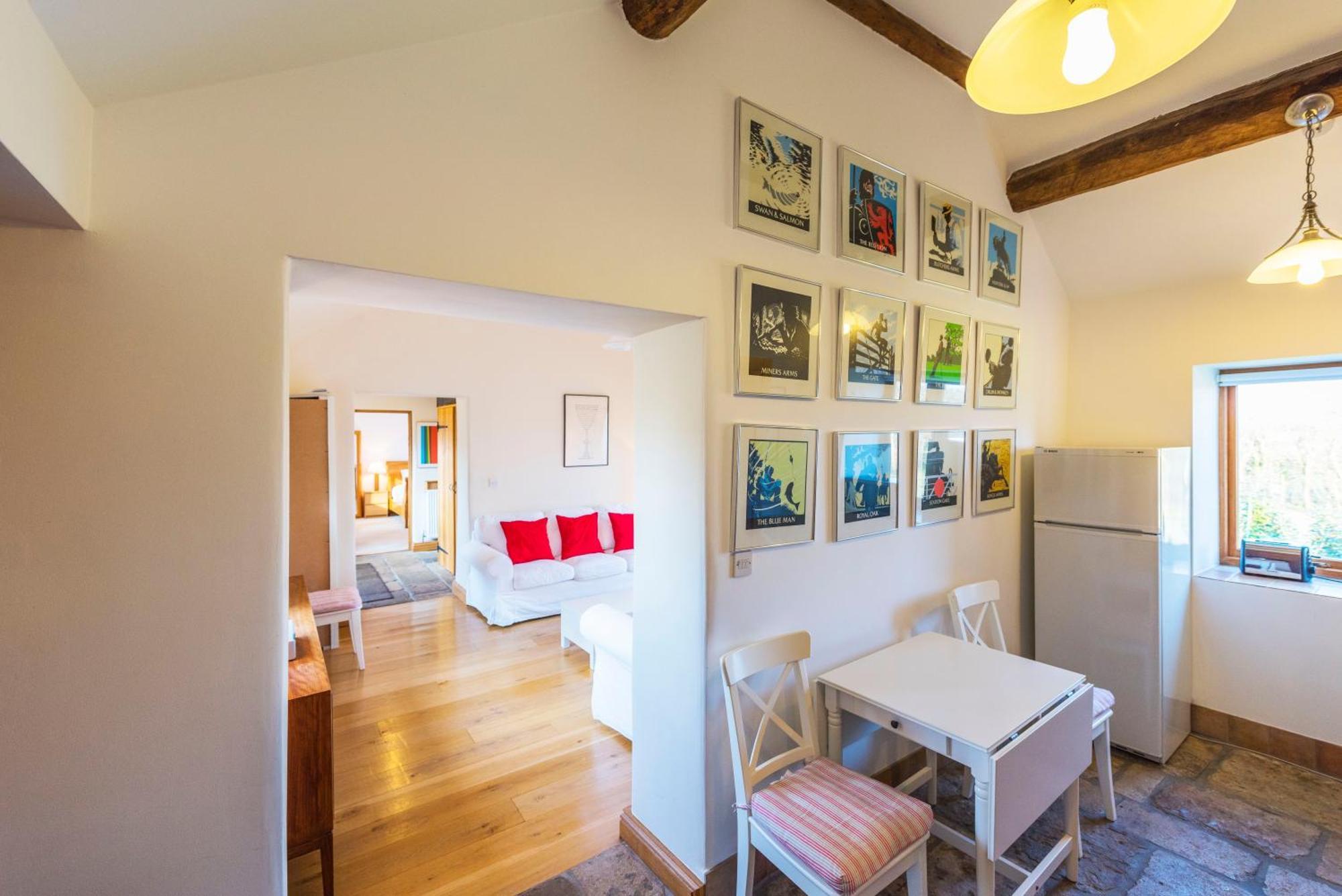 Вилла Whitley Coach House Экстерьер фото