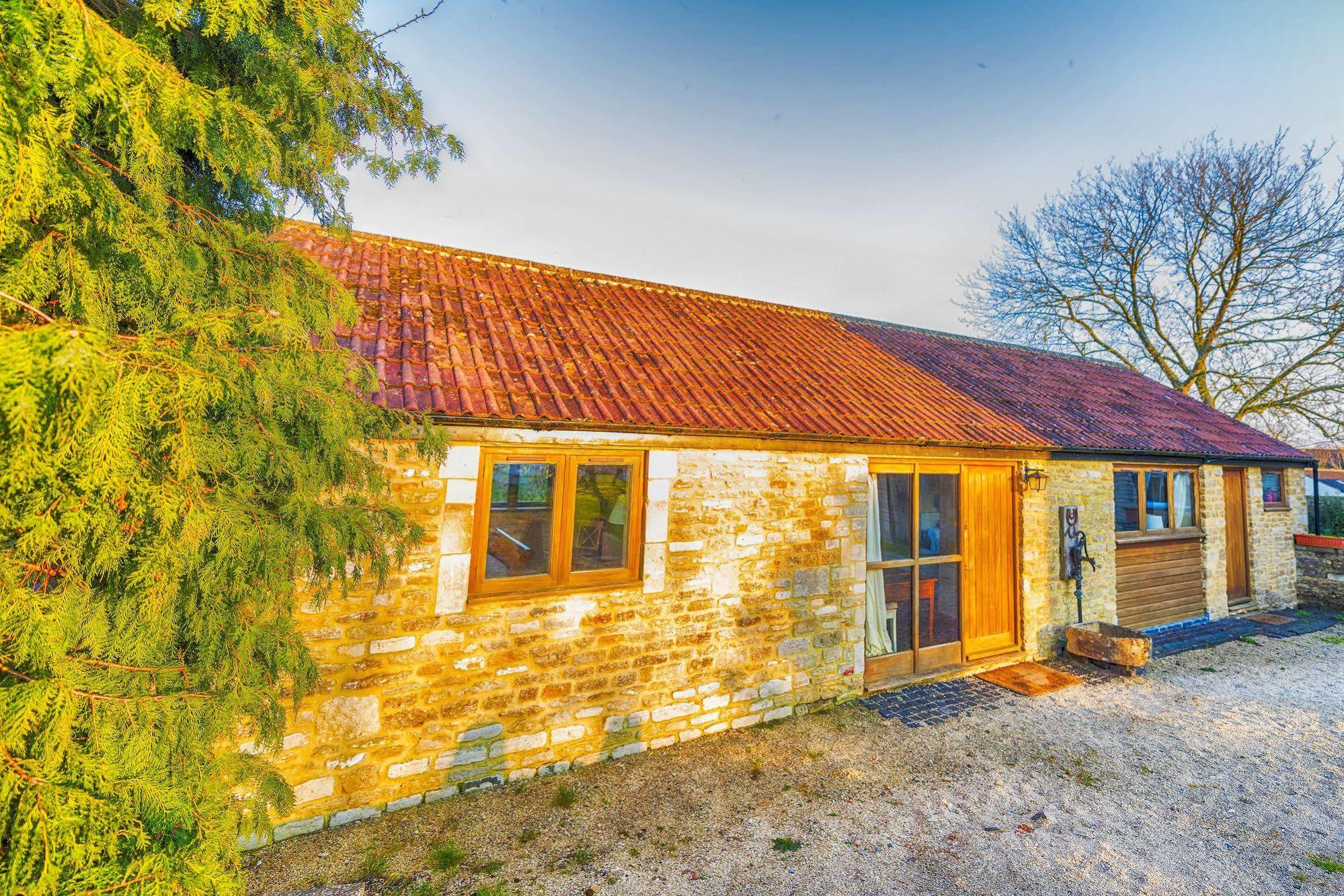 Вилла Whitley Coach House Экстерьер фото